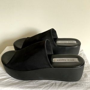 Slip on Classic Wedge! Sooo 90’s! 😍